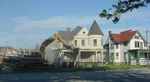 Demolishing 1327 Pine Grove Ave., PH